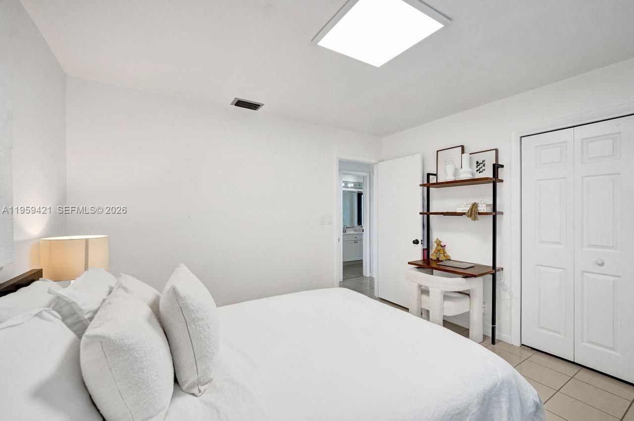 16653 Golfview Dr , Weston, FL 33326 Photo