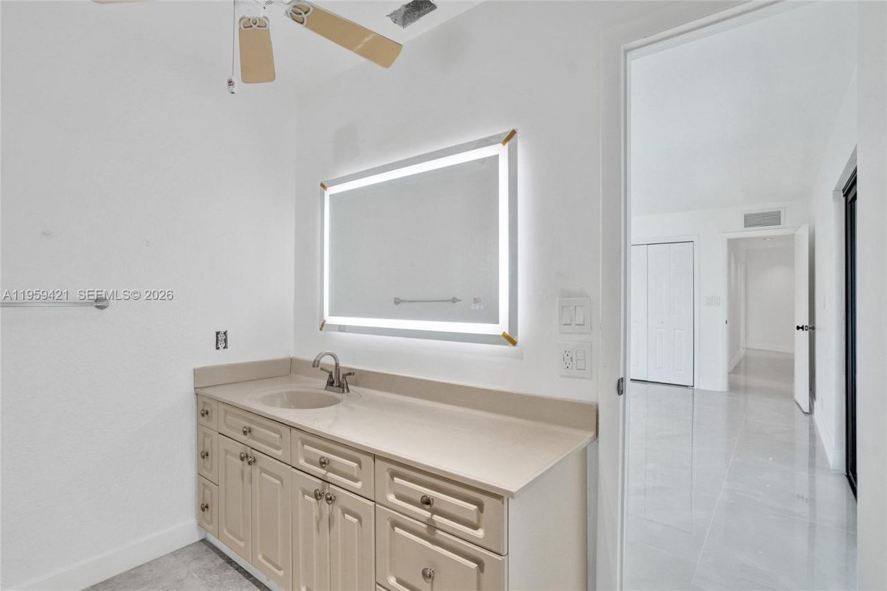 16653 Golfview Dr, Weston, FL 33326 Photo