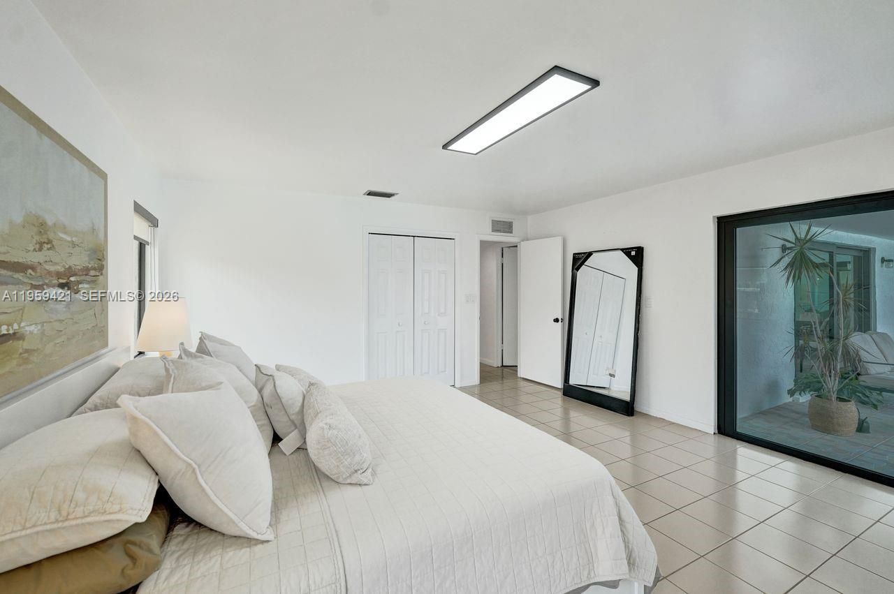 16653 Golfview Dr , Weston, FL 33326 Photo