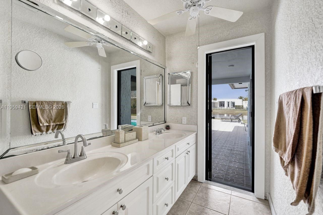 16653 Golfview Dr , Weston, FL 33326 Photo