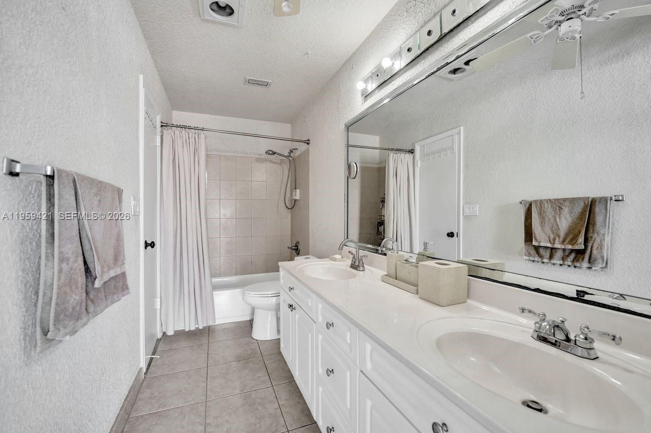 16653 Golfview Dr , Weston, FL 33326 Photo