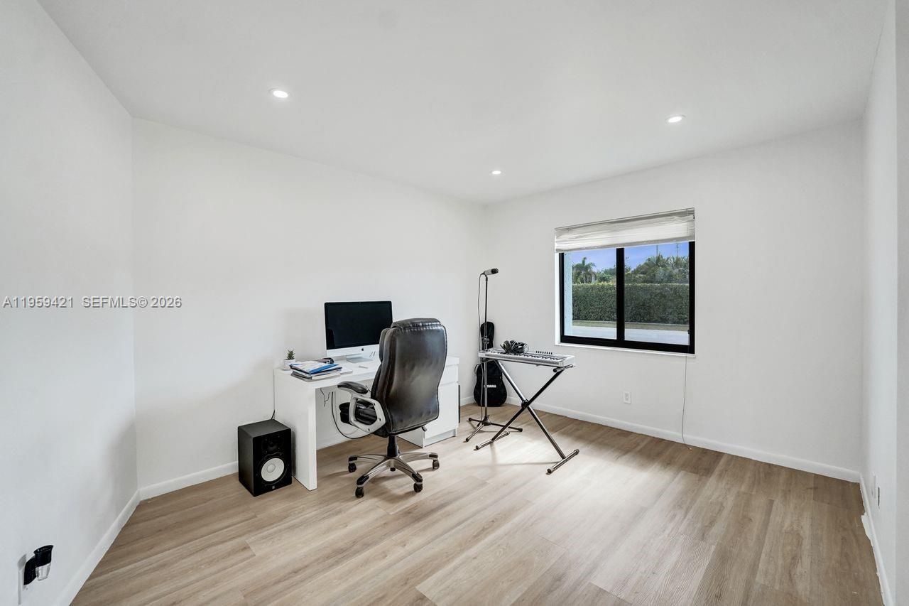 16653 Golfview Dr , Weston, FL 33326 Photo