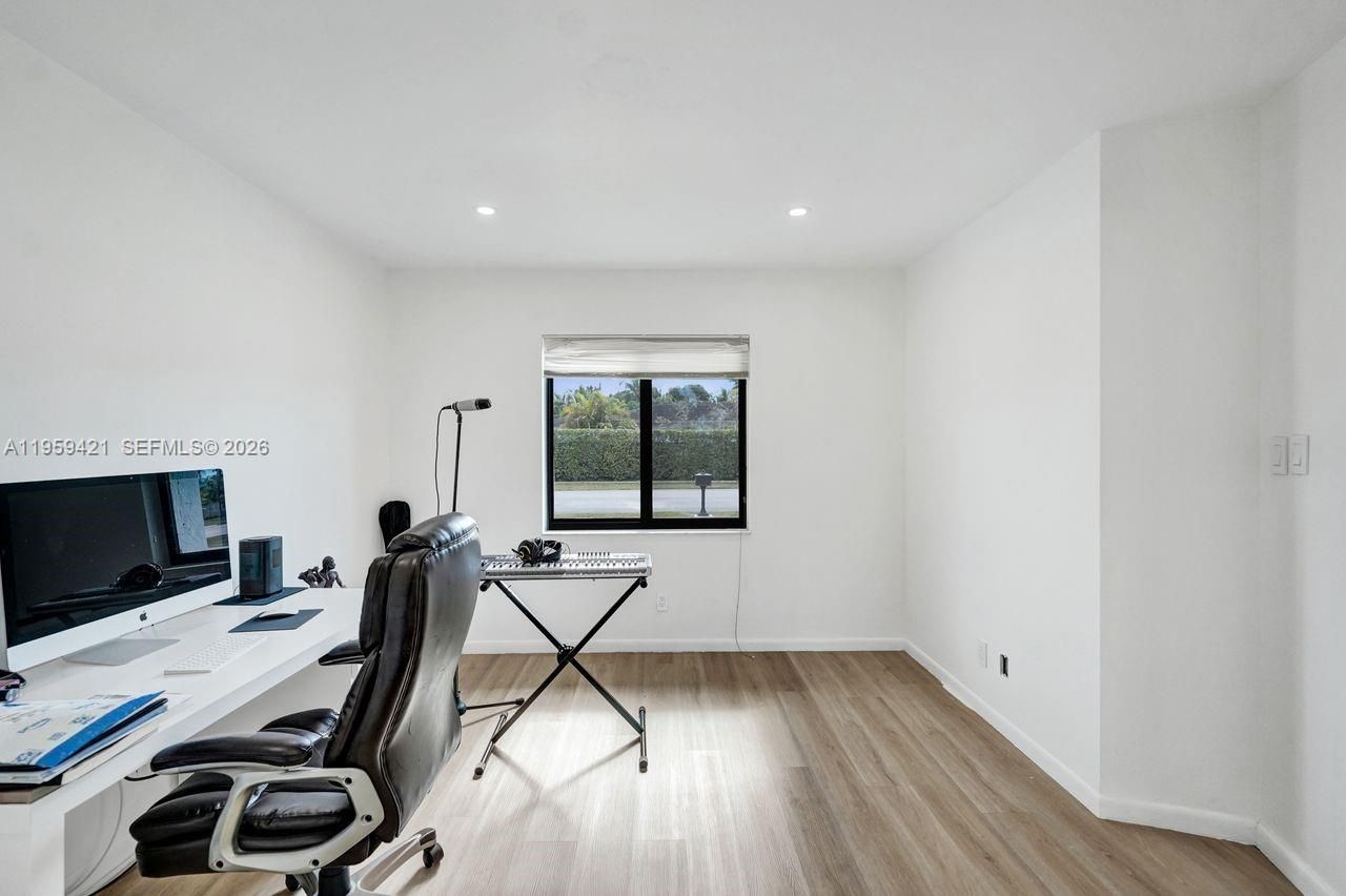 16653 Golfview Dr , Weston, FL 33326 Photo