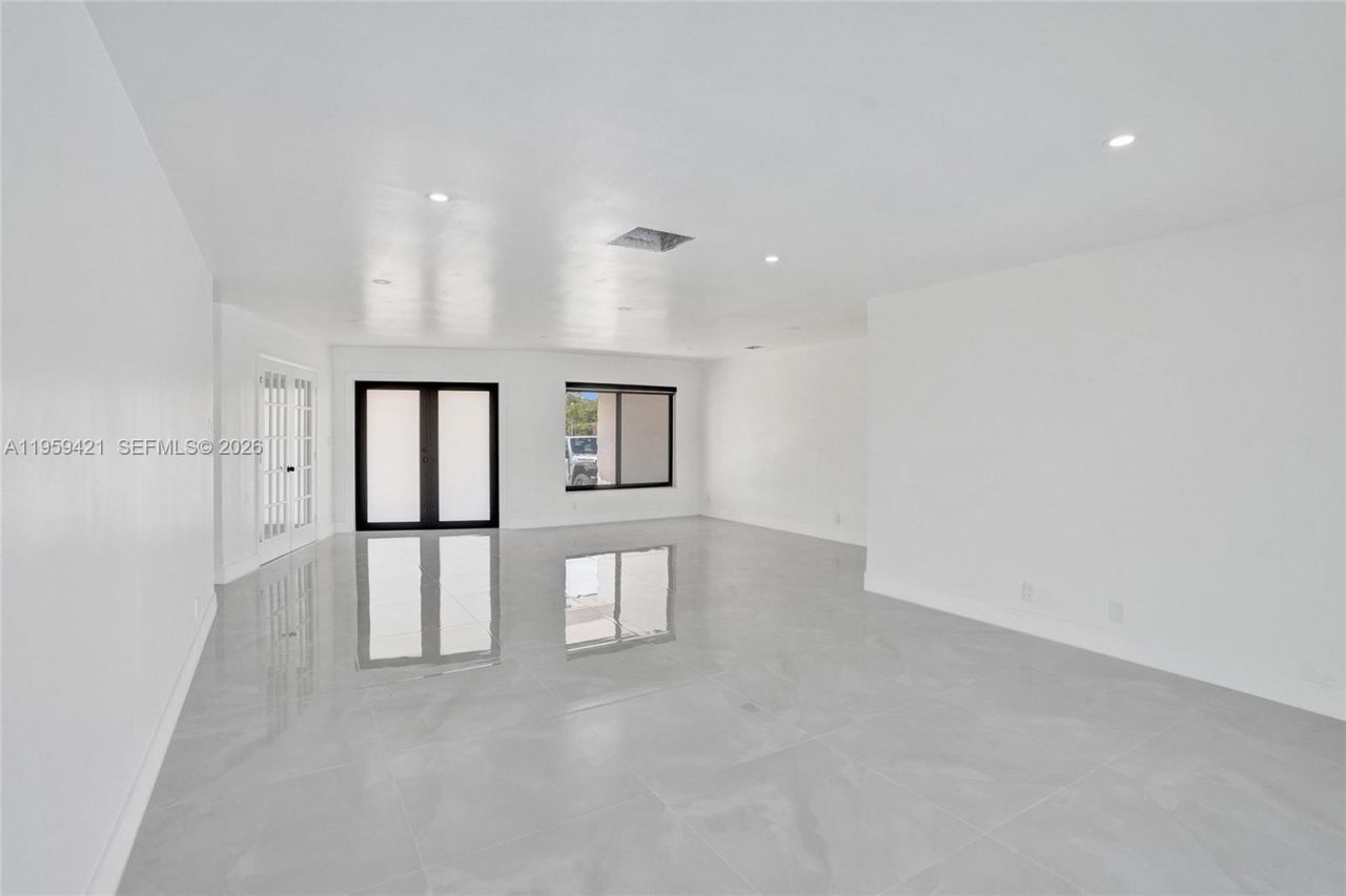 16653 Golfview Dr, Weston, FL 33326 Photo