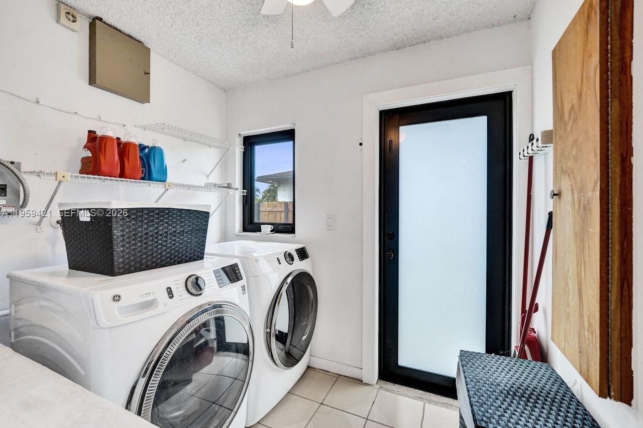 16653 Golfview Dr , Weston, FL 33326 Photo