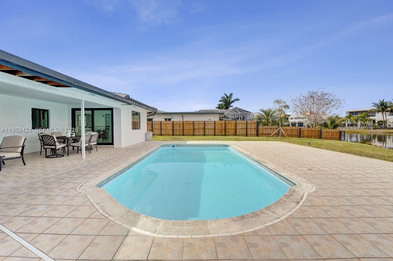 16653 Golfview Dr, Weston, FL 33326 Photo