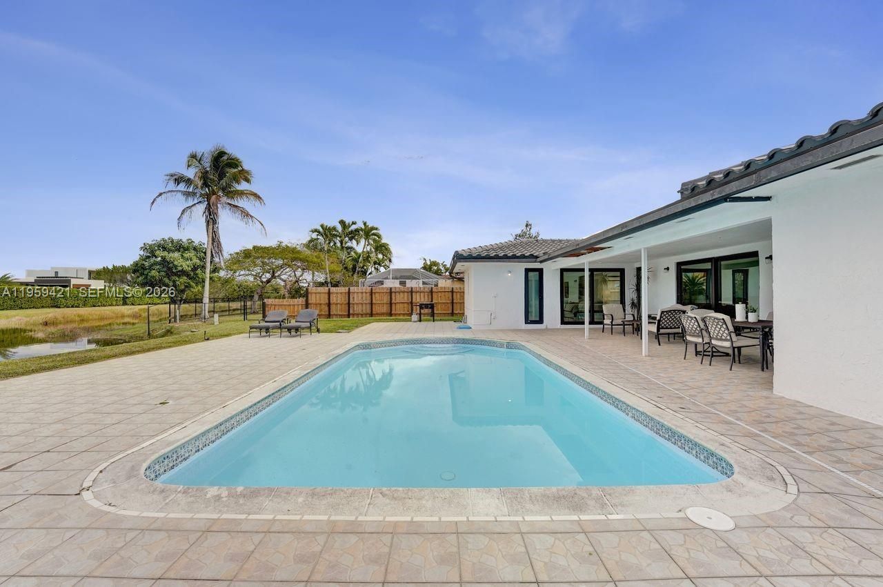 16653 Golfview Dr , Weston, FL 33326 Photo