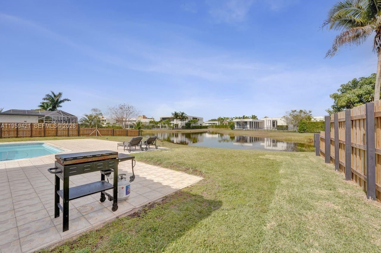 16653 Golfview Dr, Weston, FL 33326 Photo