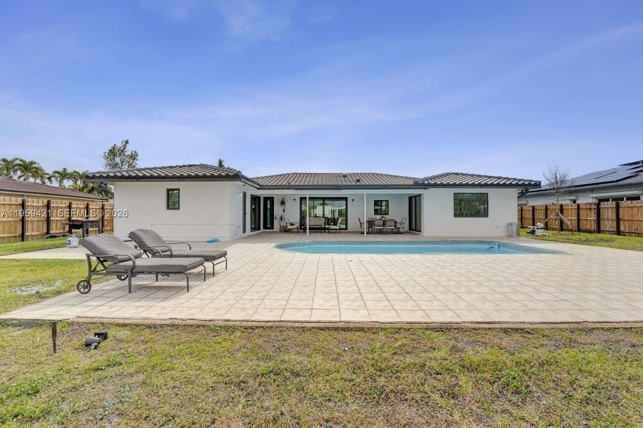 16653 Golfview Dr , Weston, FL 33326 Photo