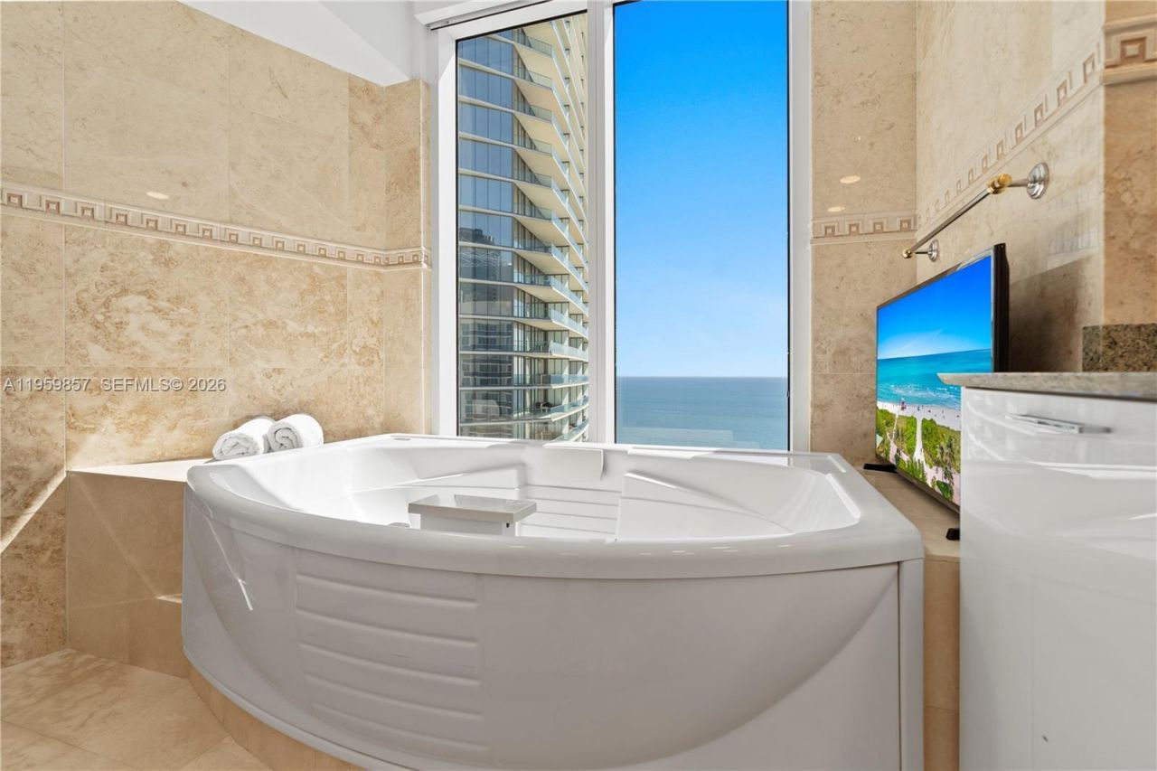 18911 Collins Ave, Unit 3307, Sunny Isles Beach, FL 33160 Photo