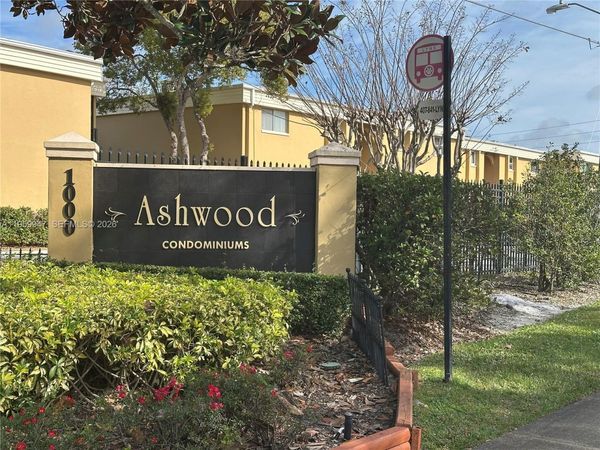 1000 Lake of the Woods, Unit E204, Casselberry, FL 32730