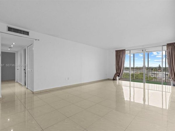 1750 NE 191st St, Unit 700-1, Miami, FL 33179
