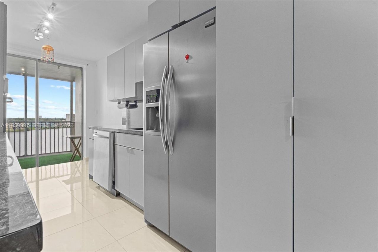 1750 NE 191st St, Unit 700-1, Miami, FL 33179 Photo