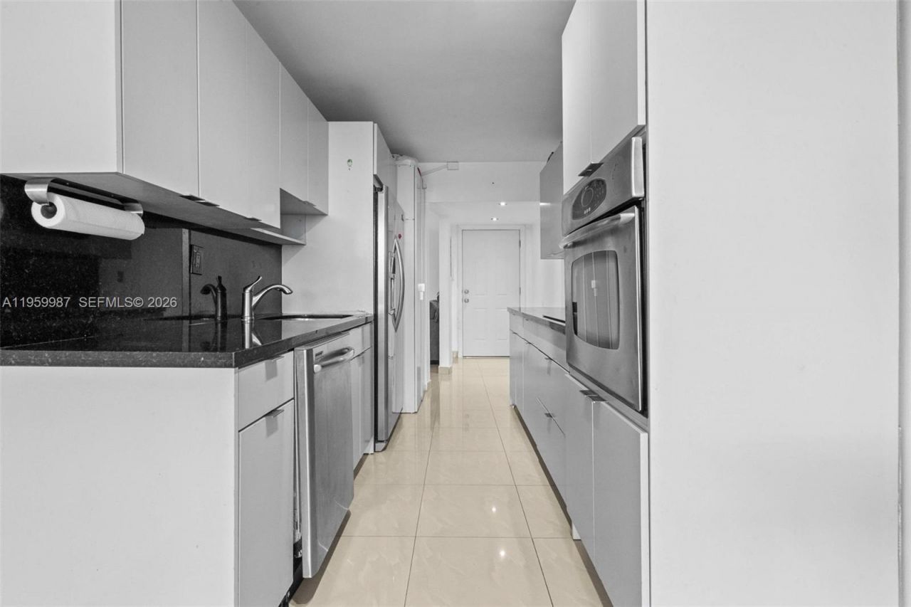 1750 NE 191st St, Unit 700-1, Miami, FL 33179 Photo