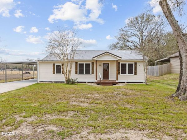 1041 Helen Road, St. Martinville, LA 70582