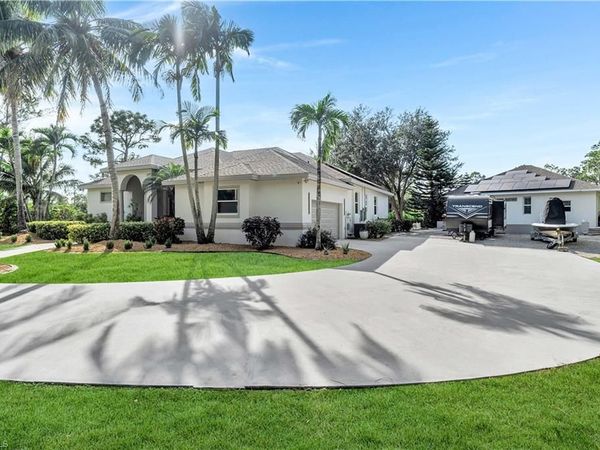 24410 Golden Eagle LN, BONITA SPRINGS, FL 34135