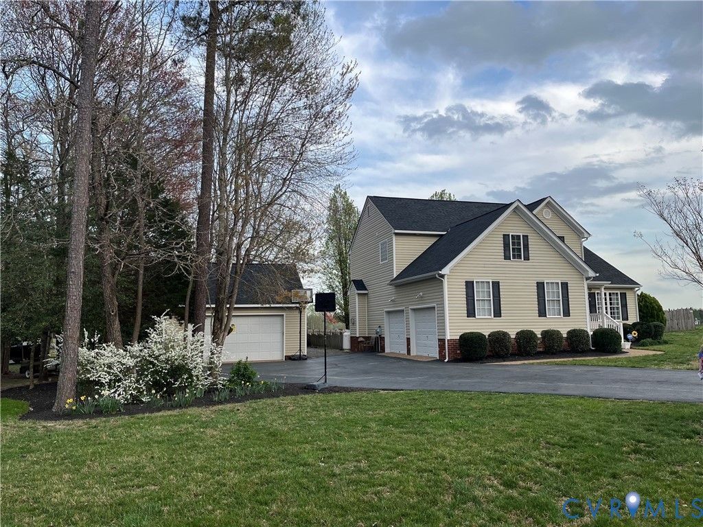 2025 Babbling Brooke Lane Mechanicsville, VA 23111