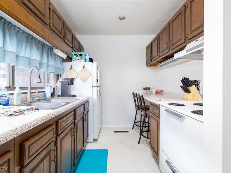 500 502 NEBO Drive, Toronto, OH 43964 Photo 12