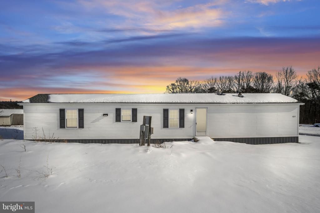 821 WINDY HILL ROAD, SHERMANS DALE, PA 17090