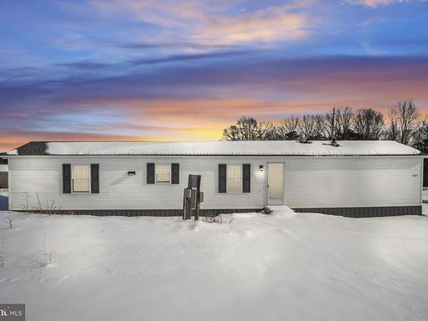 821 WINDY HILL ROAD, SHERMANS DALE, PA 17090