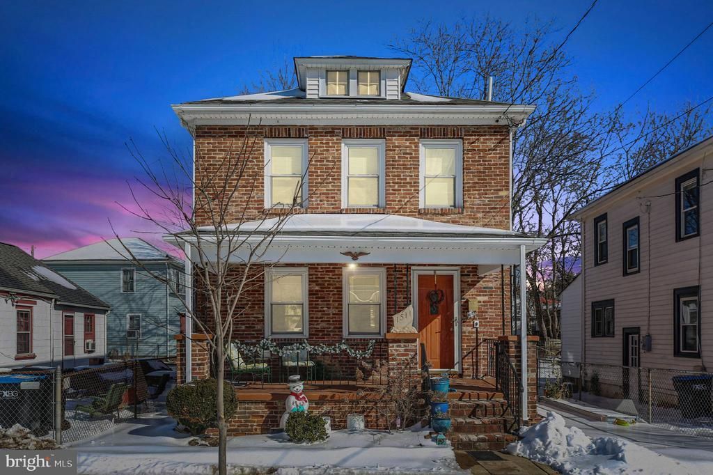 1511 Charles Street, Fredericksburg, VA 22401 Main Photo