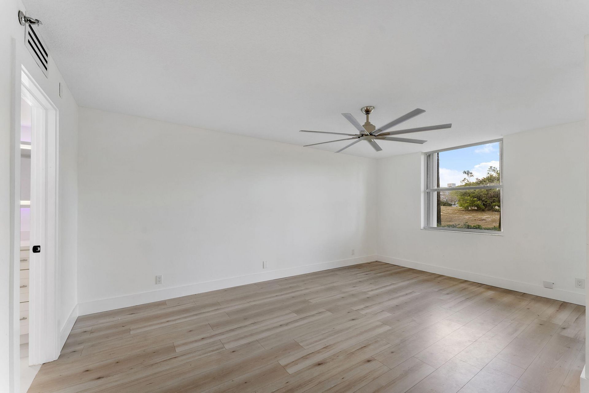 5260 NW 2nd Avenue, Unit 105, Boca Raton, FL 33487 Photo