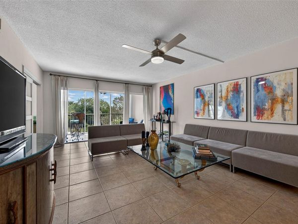 3200 N Palm Aire Dr, Unit 508, Pompano Beach, FL 33069