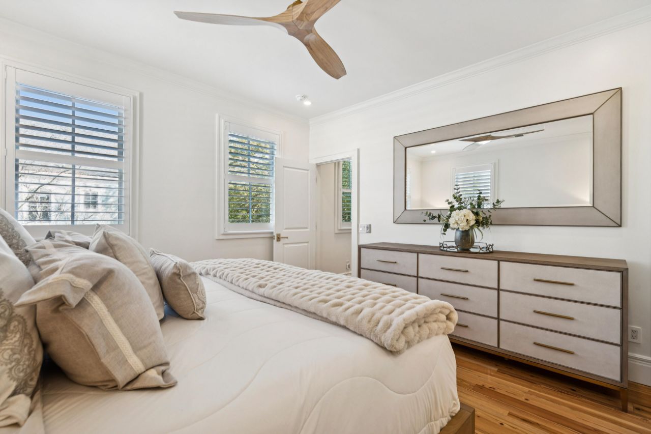 45 Eastlake Road Photo 38