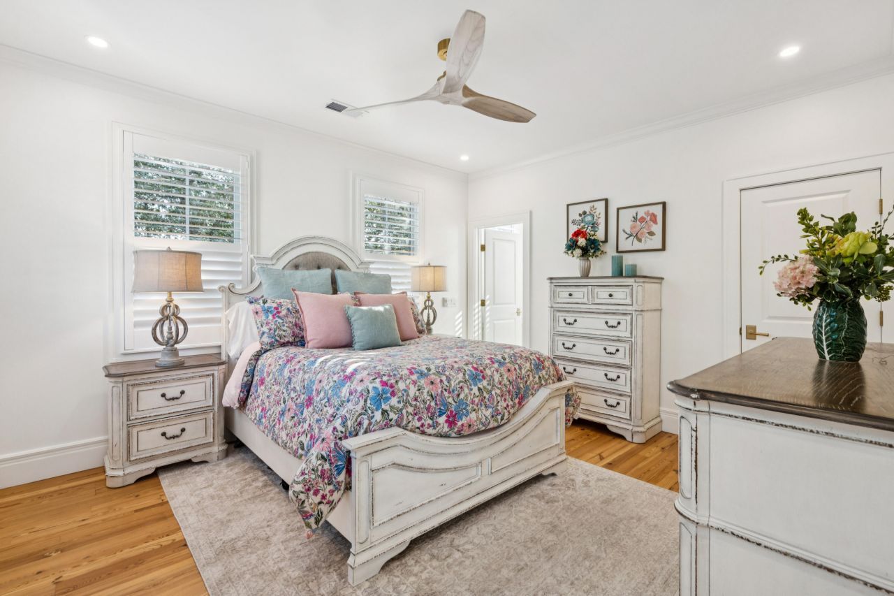 45 Eastlake Road Photo 47