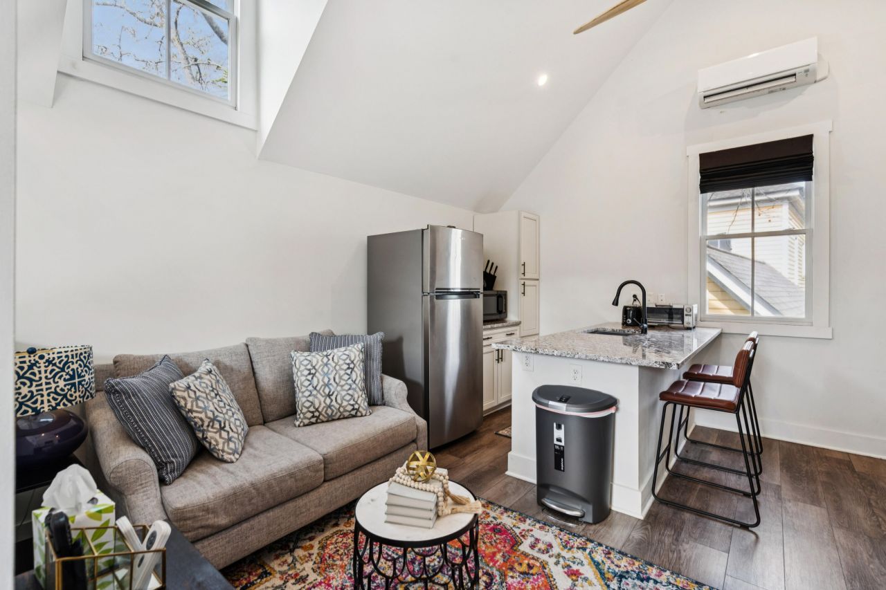 45 Eastlake Road Photo 67