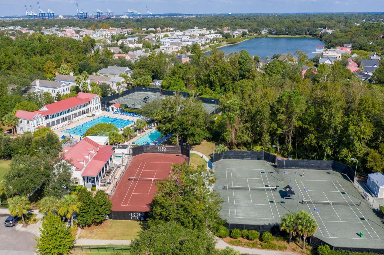 45 Eastlake Road Photo 87