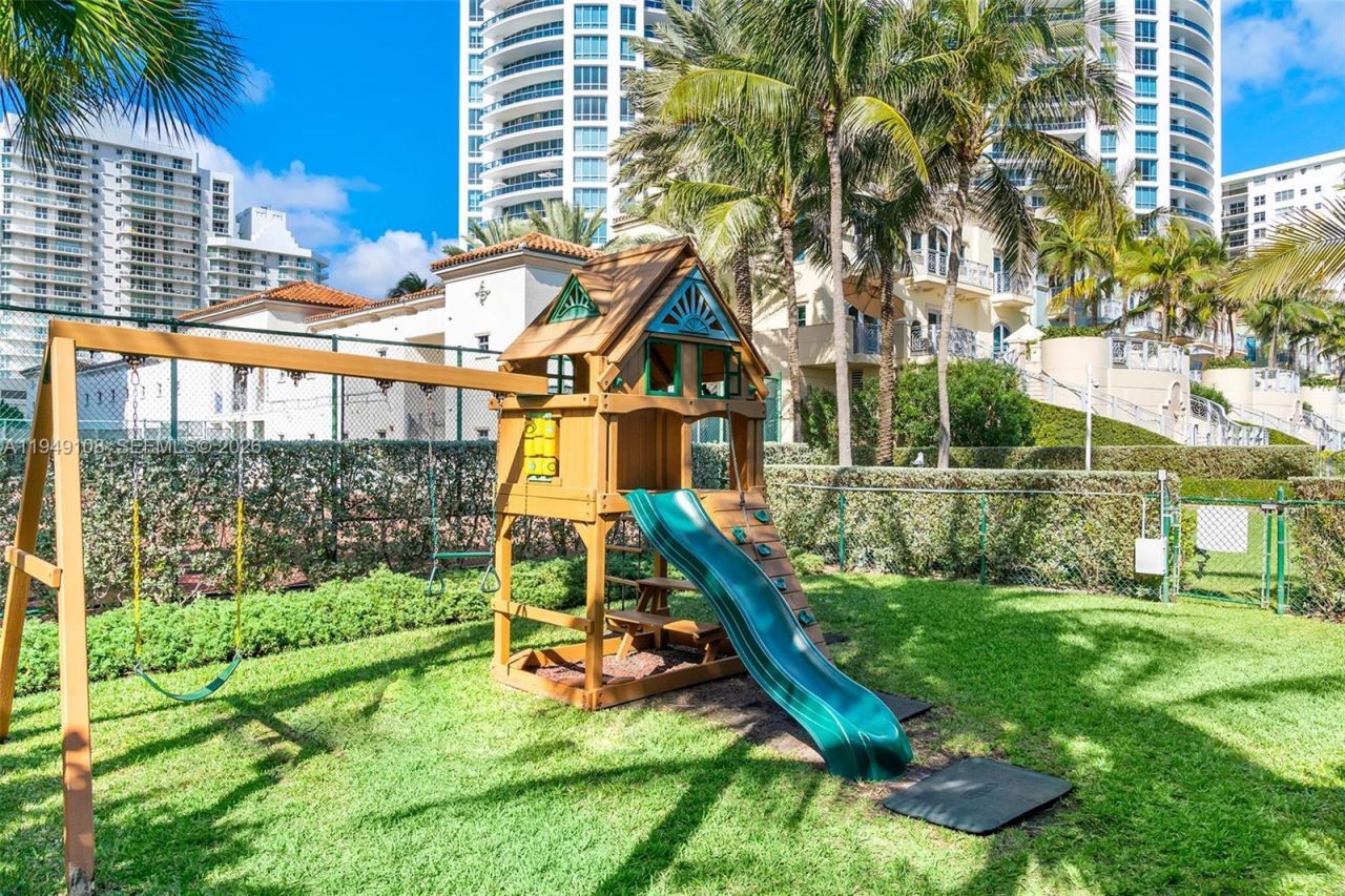 5959 Collins Ave, Unit 606, Miami Beach, FL 33140 Photo