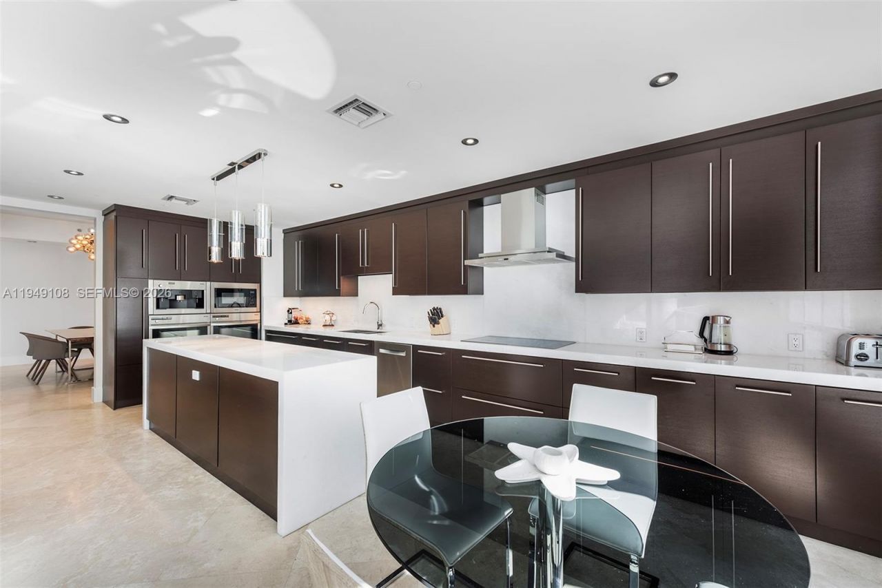 5959 Collins Ave, Unit 606, Miami Beach, FL 33140 Photo