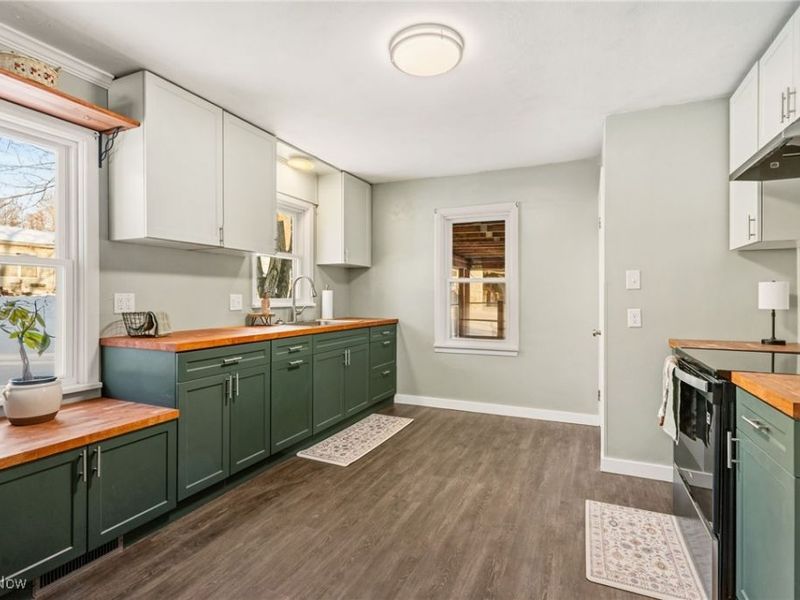 3863 Richville Drive SW, Canton, OH 44706 Photo 8