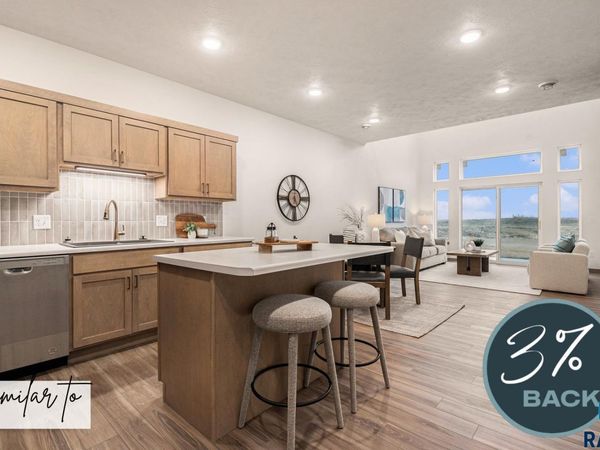 8010 E Tencate Pl, Sioux Falls, SD 57110