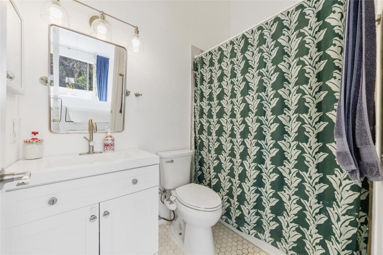5937 Bayside Key Drive, Tampa, FL 33615 Photo
