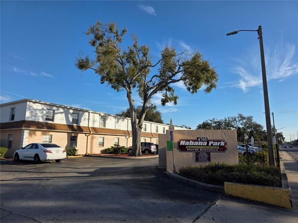 4724 MICHAEL COURT, Unit 121, TAMPA, FL 33614