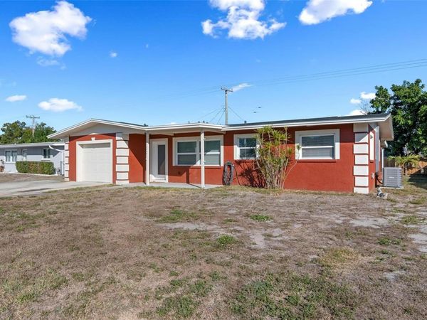 2806 OXFORD DRIVE W, BRADENTON, FL 34205