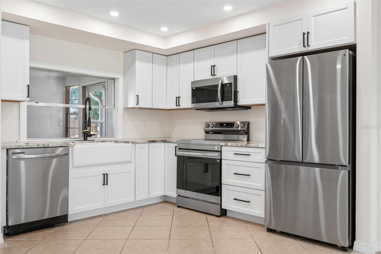 2806 Oxford Drive W, Bradenton, FL 34205 Photo