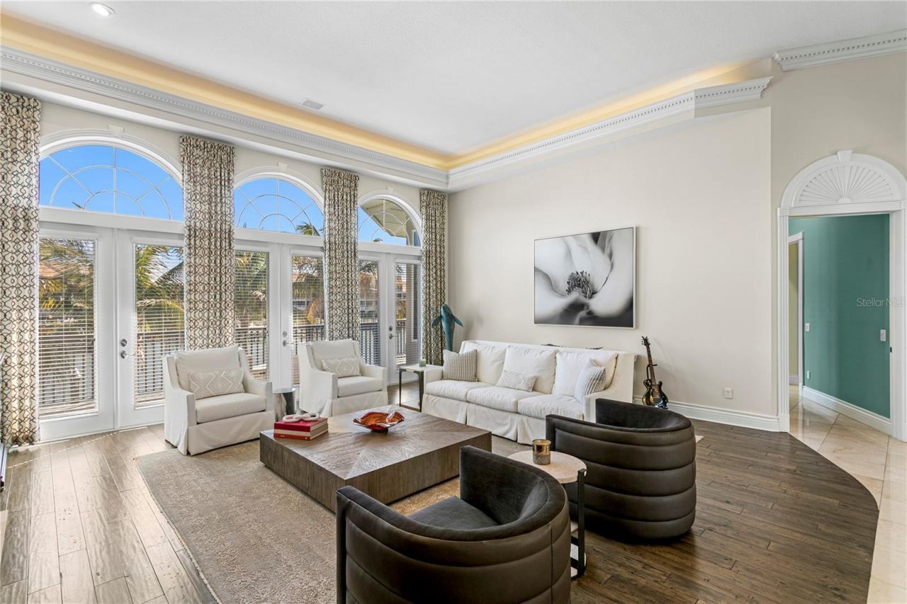 6103 Pasadena Point Boulevard S, Gulfport, FL 33707 Photo