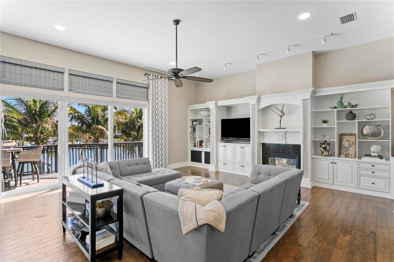 6103 Pasadena Point Boulevard S, Gulfport, FL 33707 Photo