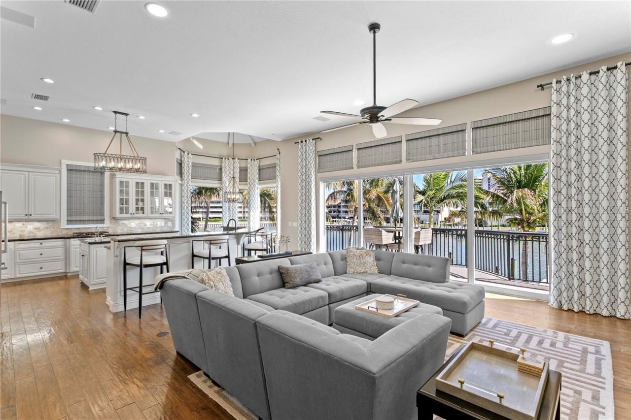 6103 Pasadena Point Boulevard S, Gulfport, FL 33707 Photo