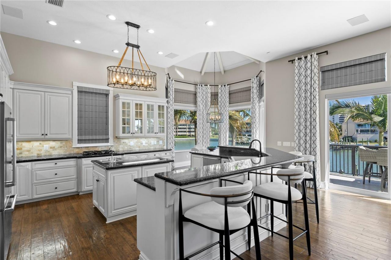 6103 Pasadena Point Boulevard S, Gulfport, FL 33707 Photo