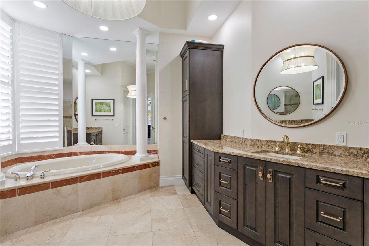 6103 Pasadena Point Boulevard S, Gulfport, FL 33707 Photo