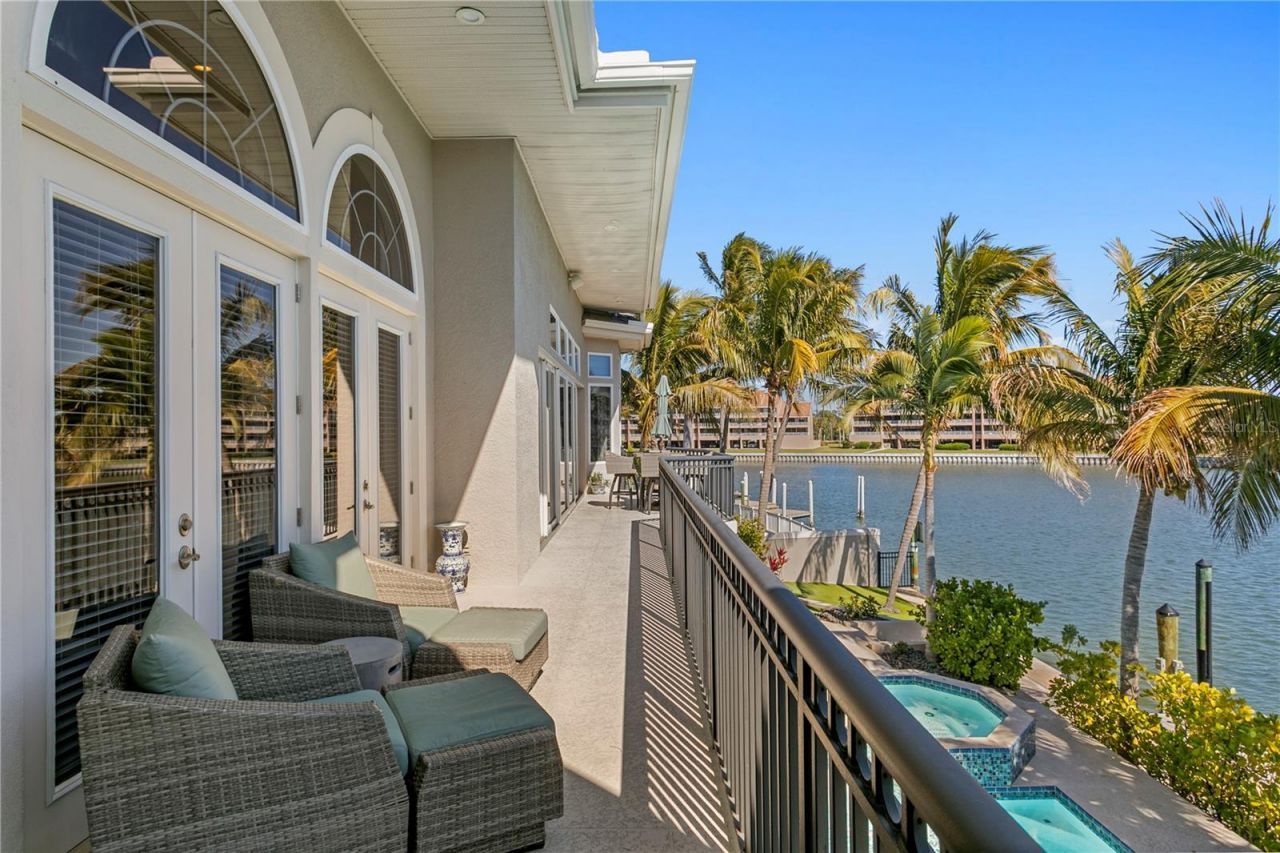 6103 Pasadena Point Boulevard S, Gulfport, FL 33707 Photo