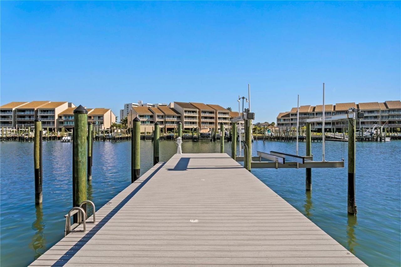 6103 Pasadena Point Boulevard S, Gulfport, FL 33707 Photo