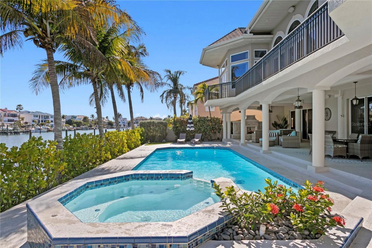 6103 Pasadena Point Boulevard S, Gulfport, FL 33707 Photo