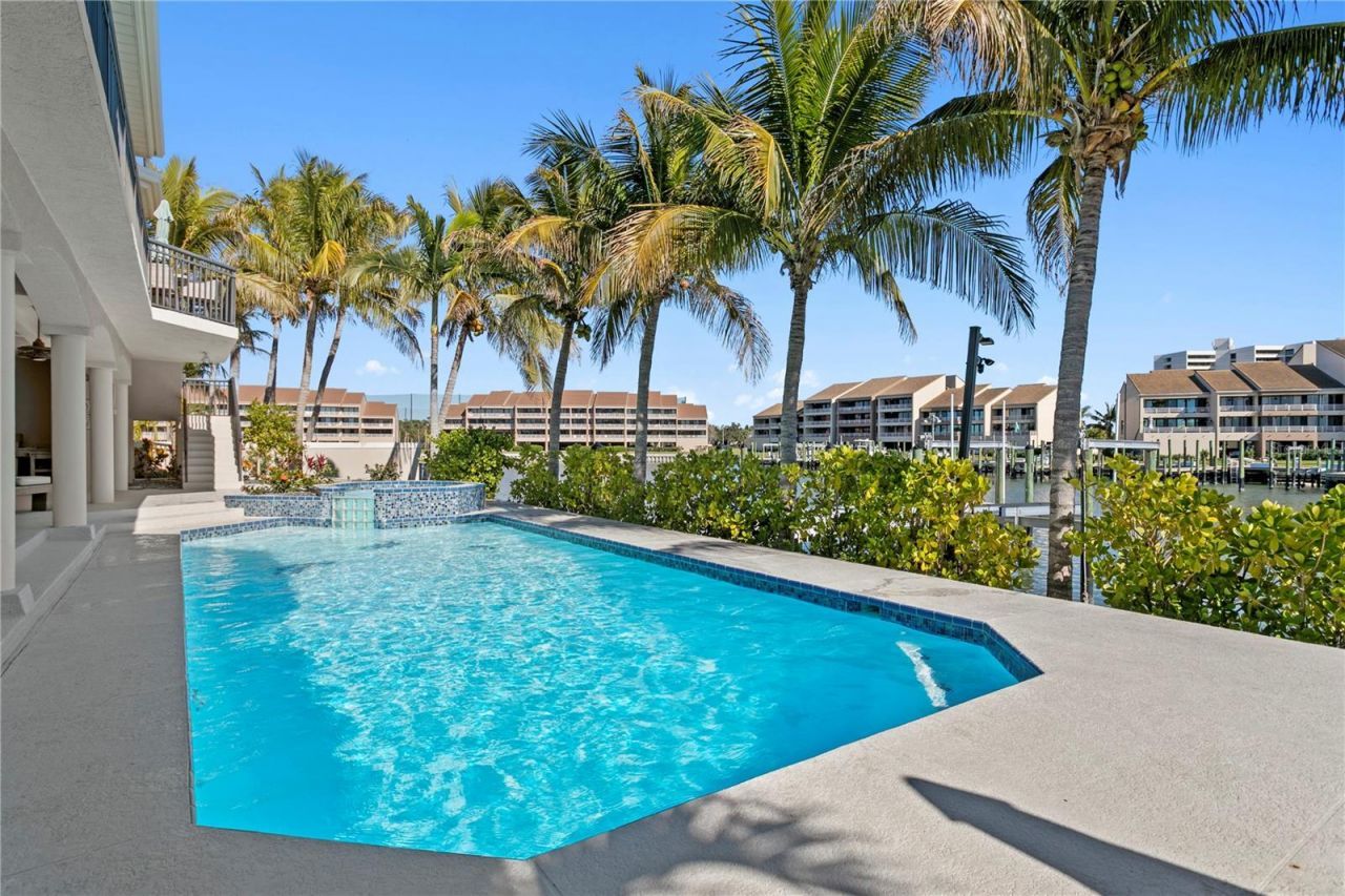 6103 Pasadena Point Boulevard S, Gulfport, FL 33707 Photo