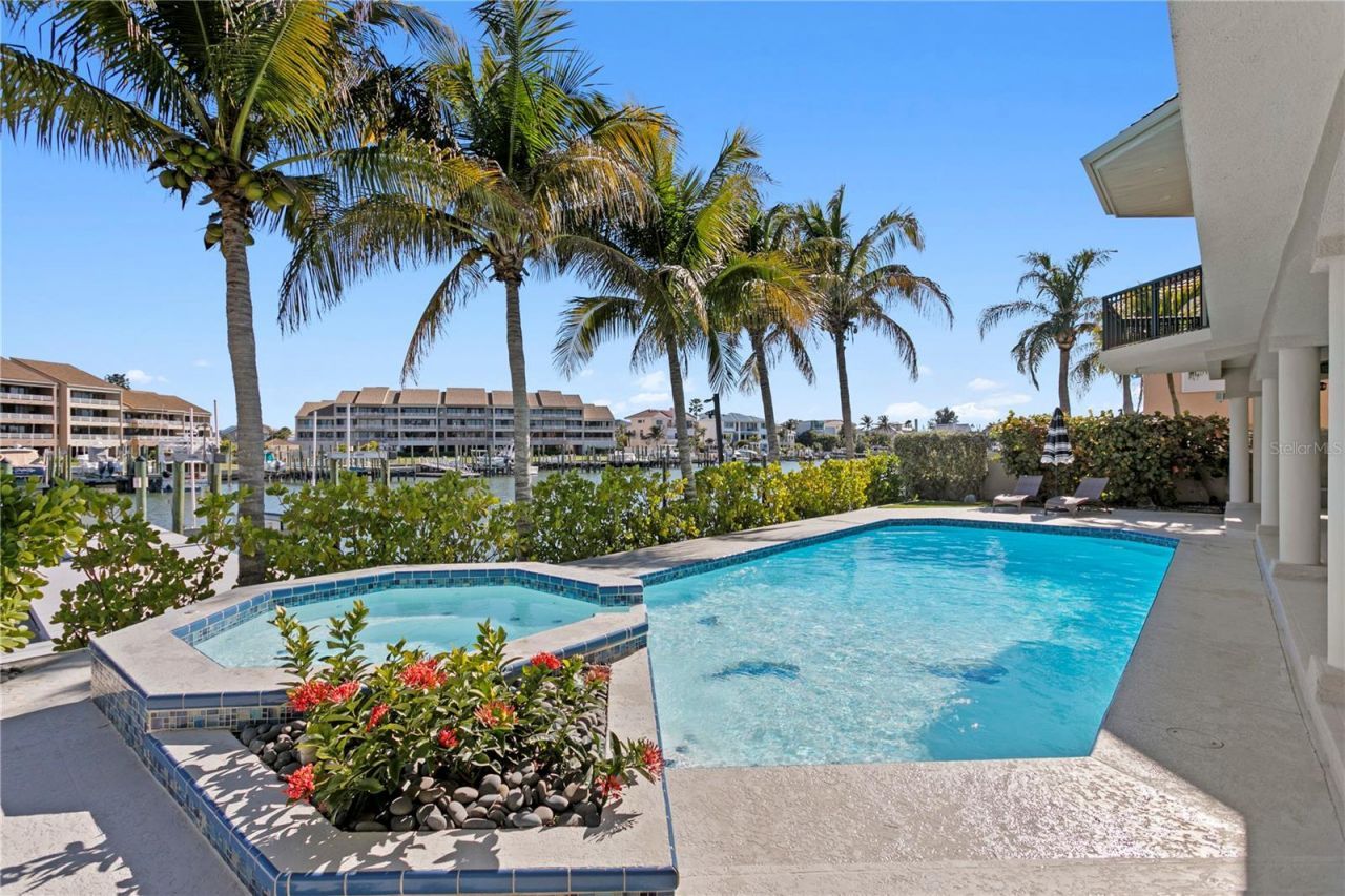 6103 Pasadena Point Boulevard S, Gulfport, FL 33707 Photo