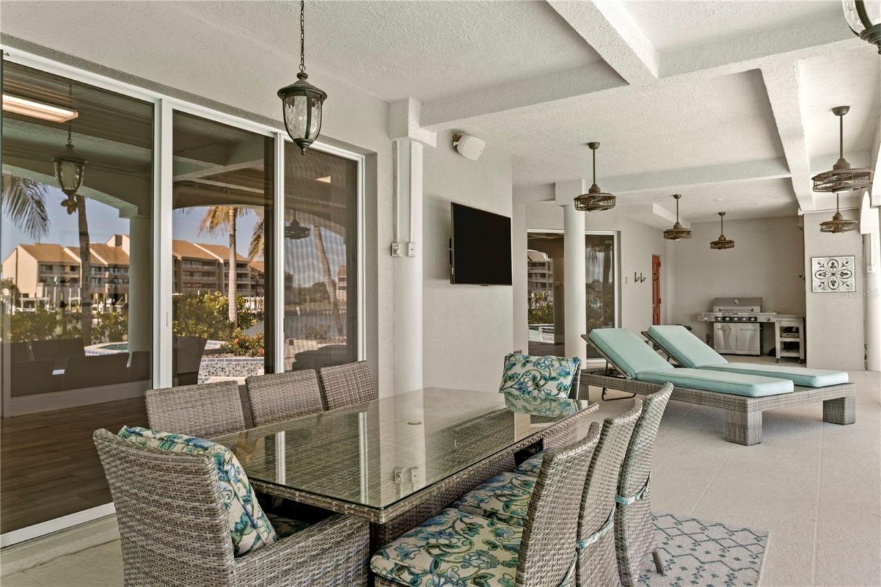 6103 Pasadena Point Boulevard S, Gulfport, FL 33707 Photo